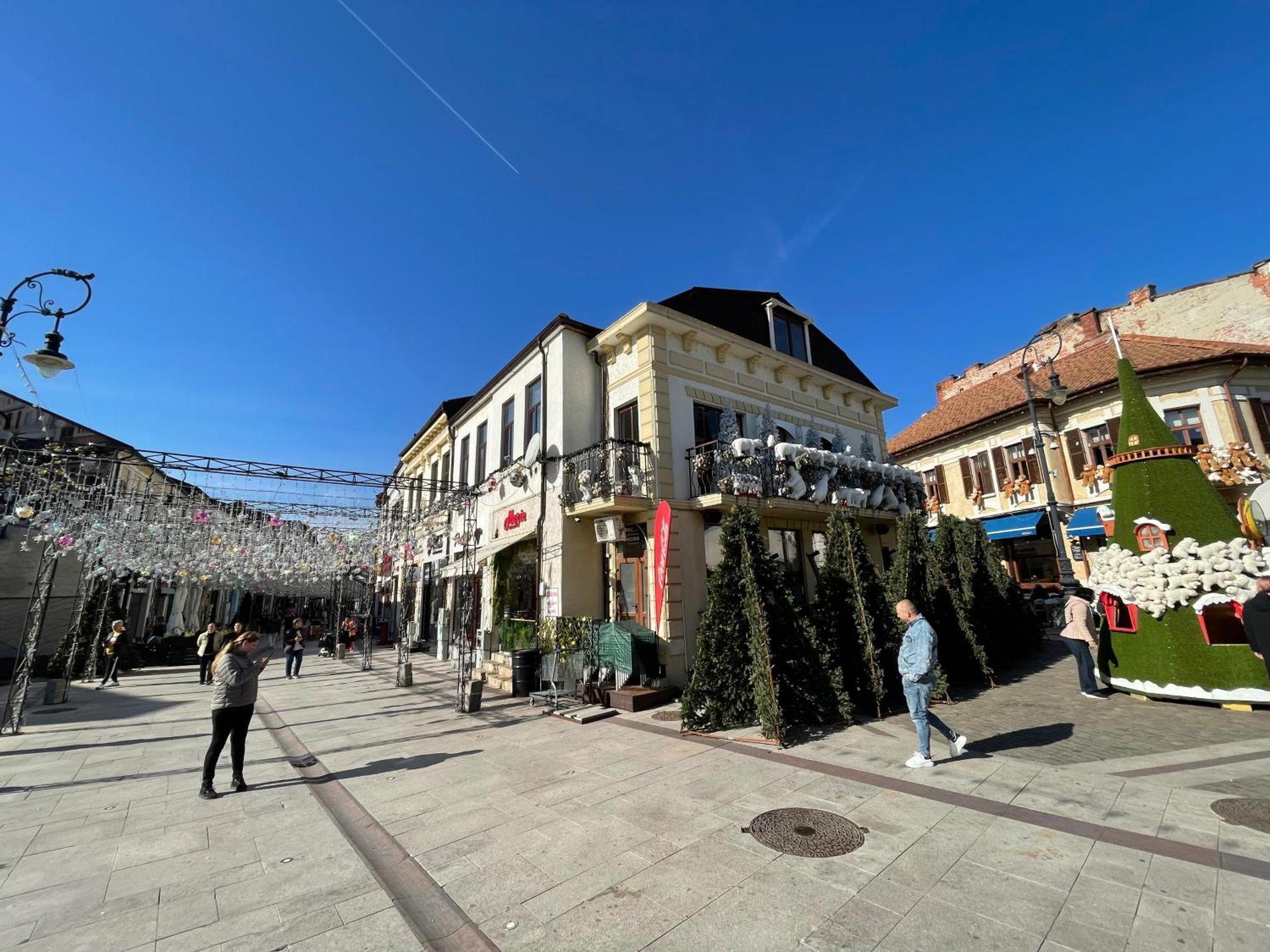 Downtown Apartment Craiova Kültér fotó