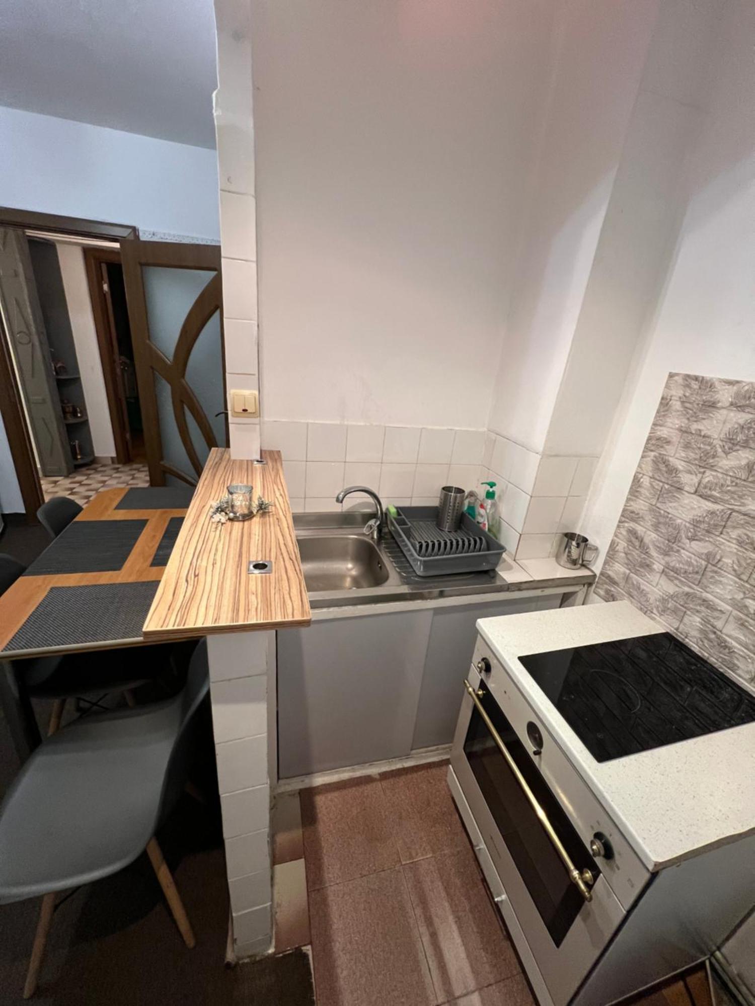 Downtown Apartment Craiova Kültér fotó